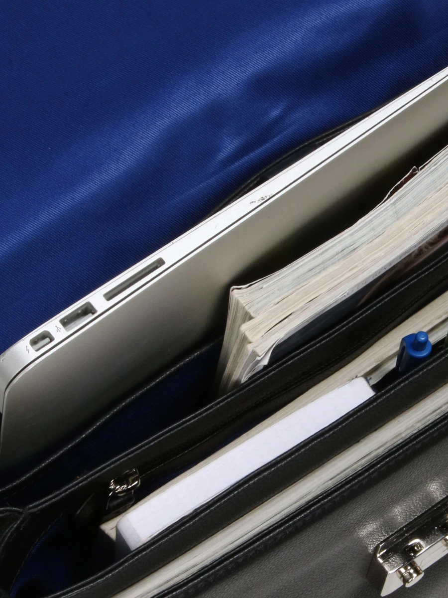 Serviette Ordinateur Le Tanneur Charles 15 Pouces 11 Serviette Ordinateur Le Tanneur Charles 15 Pouces – Image 9